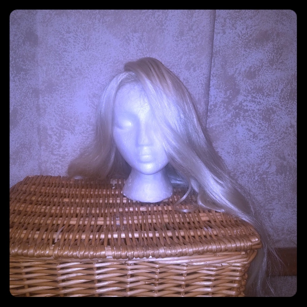 Blonde wig